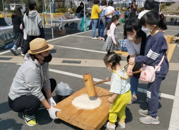 02-1의성군제공 공유경제 플리마켓 행사 개최.jpg